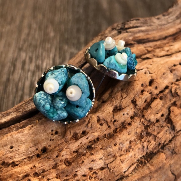 Chico’s Round Turquoise Cluster Earrings - Picture 6 of 9